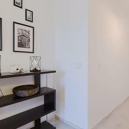 Hola Atarazanas Apartment Malaga