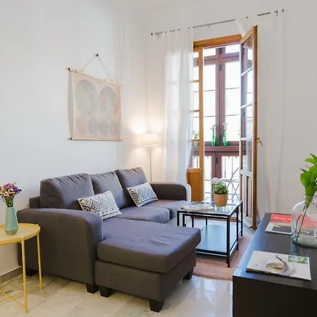 Apartment Hola Atarazanas