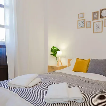 Hola Atarazanas Apartment *